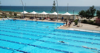 Scarborough Beach Apartment