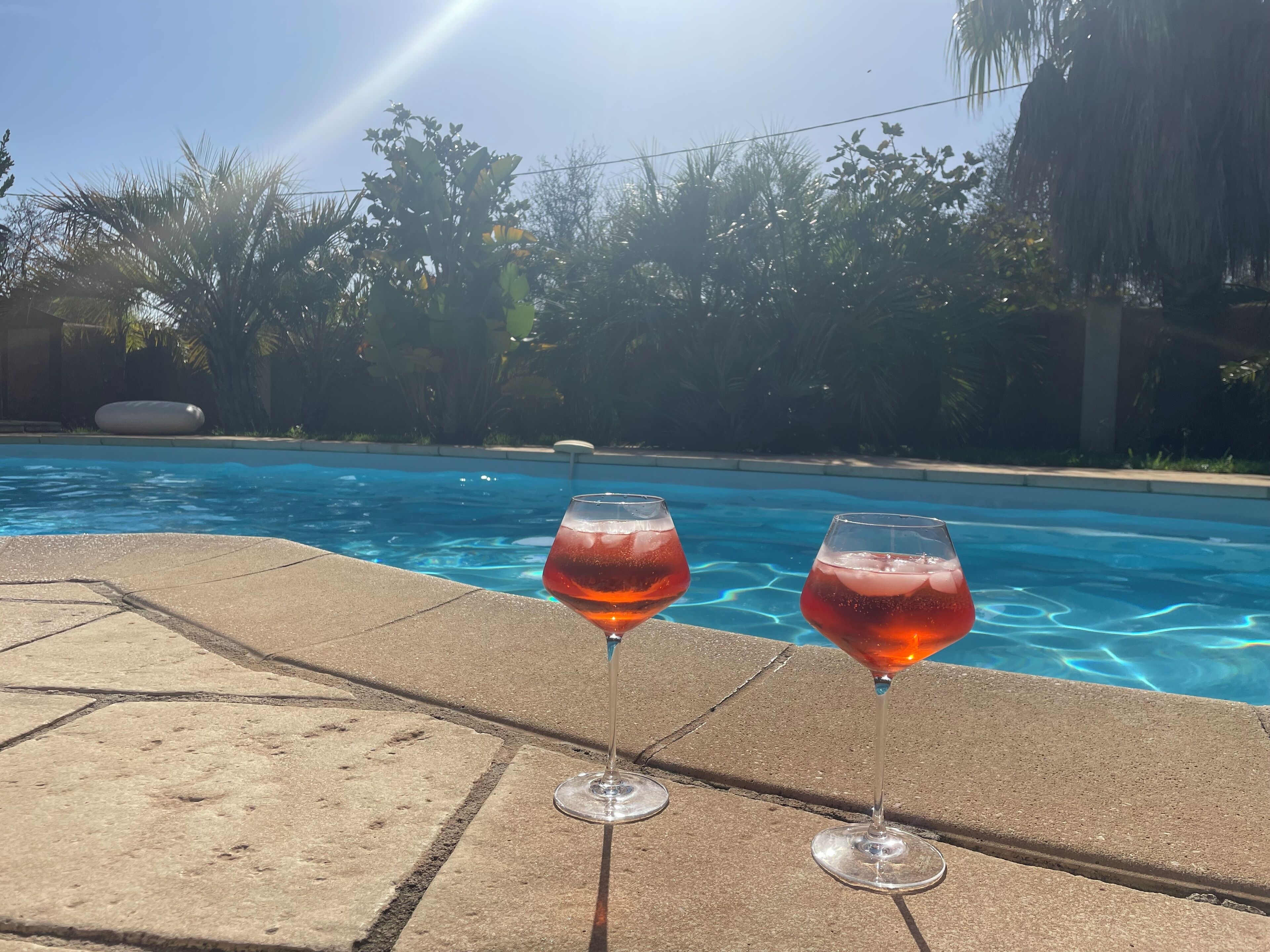 室外游泳池，恒温泳池