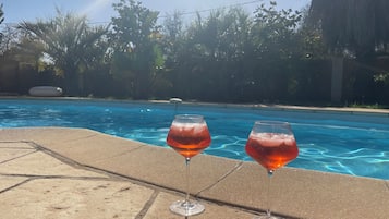 Piscina all'aperto, una piscina riscaldata