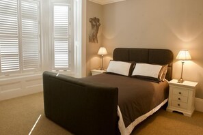 5 chambres, bureau, fer et planche à repasser, Wi-Fi