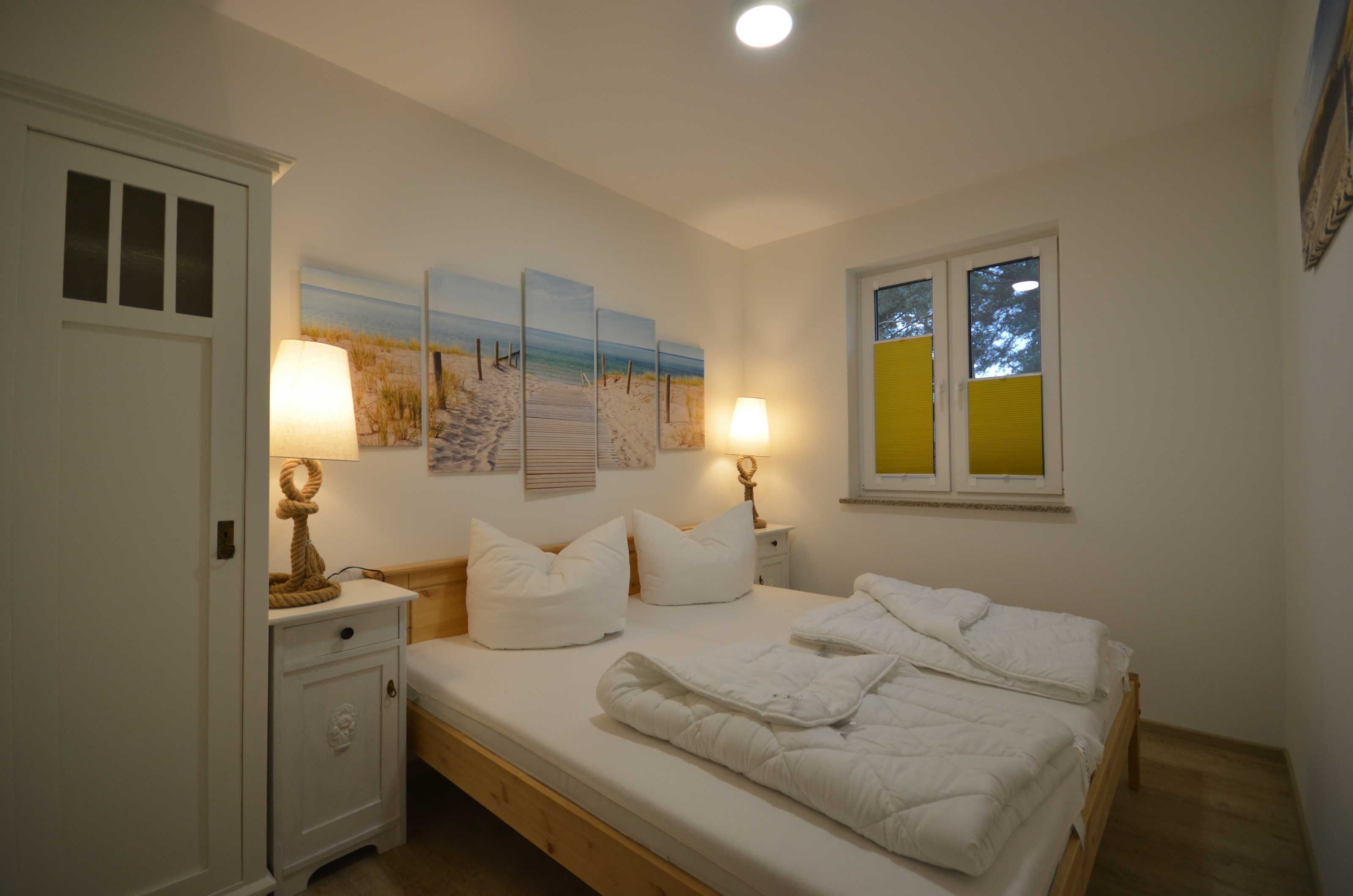 2 bedrooms, travel crib, WiFi