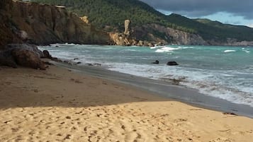 Beach nearby, sun loungers