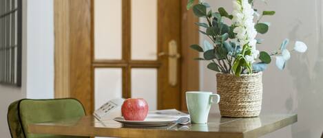 تناول الطعام