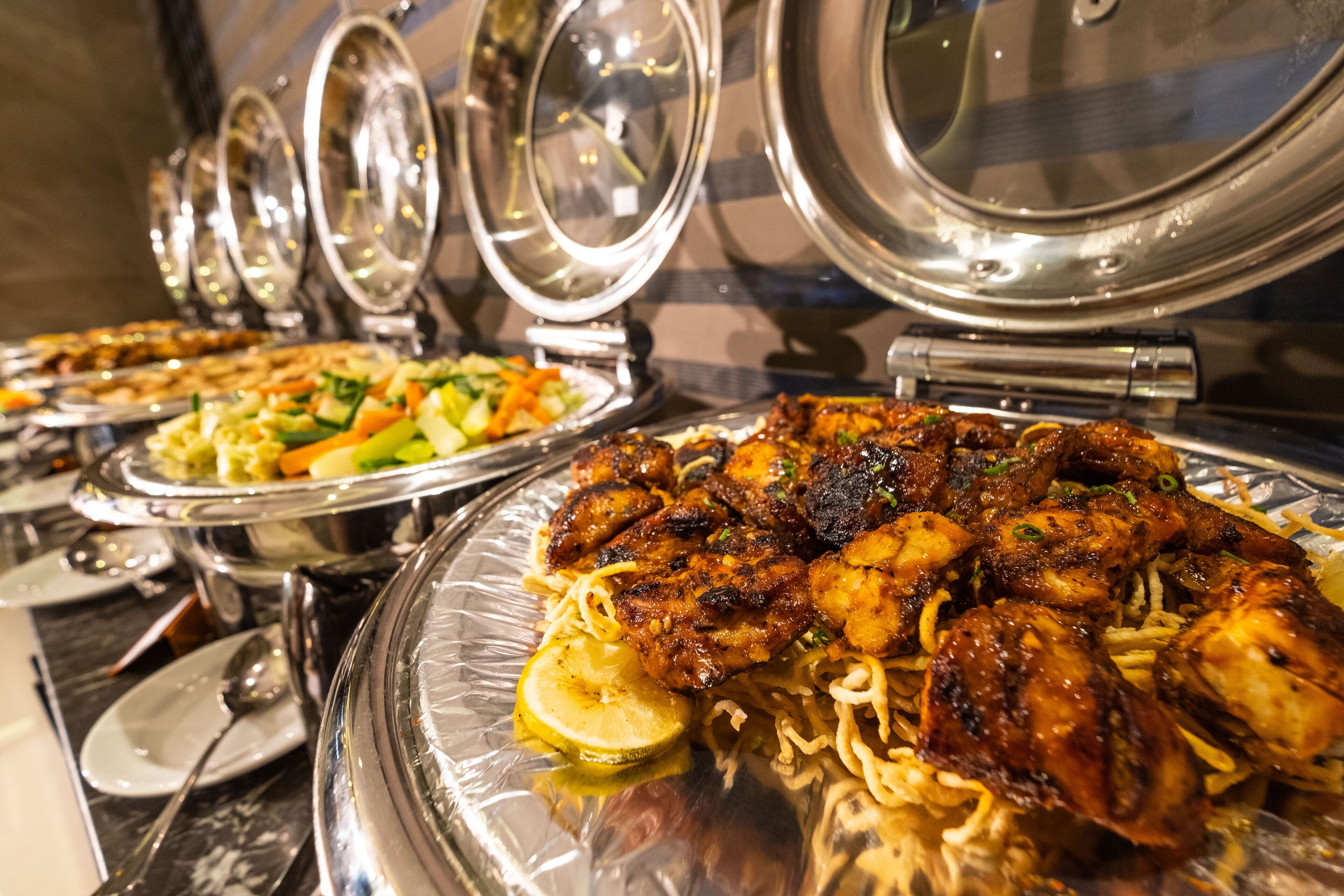 Frukostbuffé varje dag (USD 10 per person)