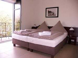 1 bedroom, in-room safe, desk, WiFi