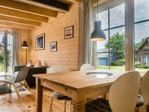 Dining - House 9 - SCHMIDT'S Holiday Homes in the countryside (Lüdershagen)