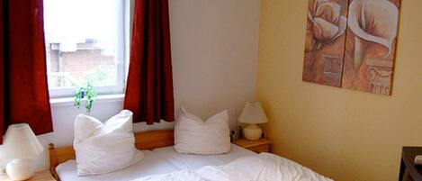 1 soveværelse, skrivebord, Wi-Fi, sengetøj