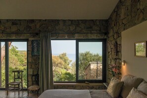 4 Schlafzimmer, Zimmersafe, Bügeleisen/Bügelbrett, kostenloses WLAN