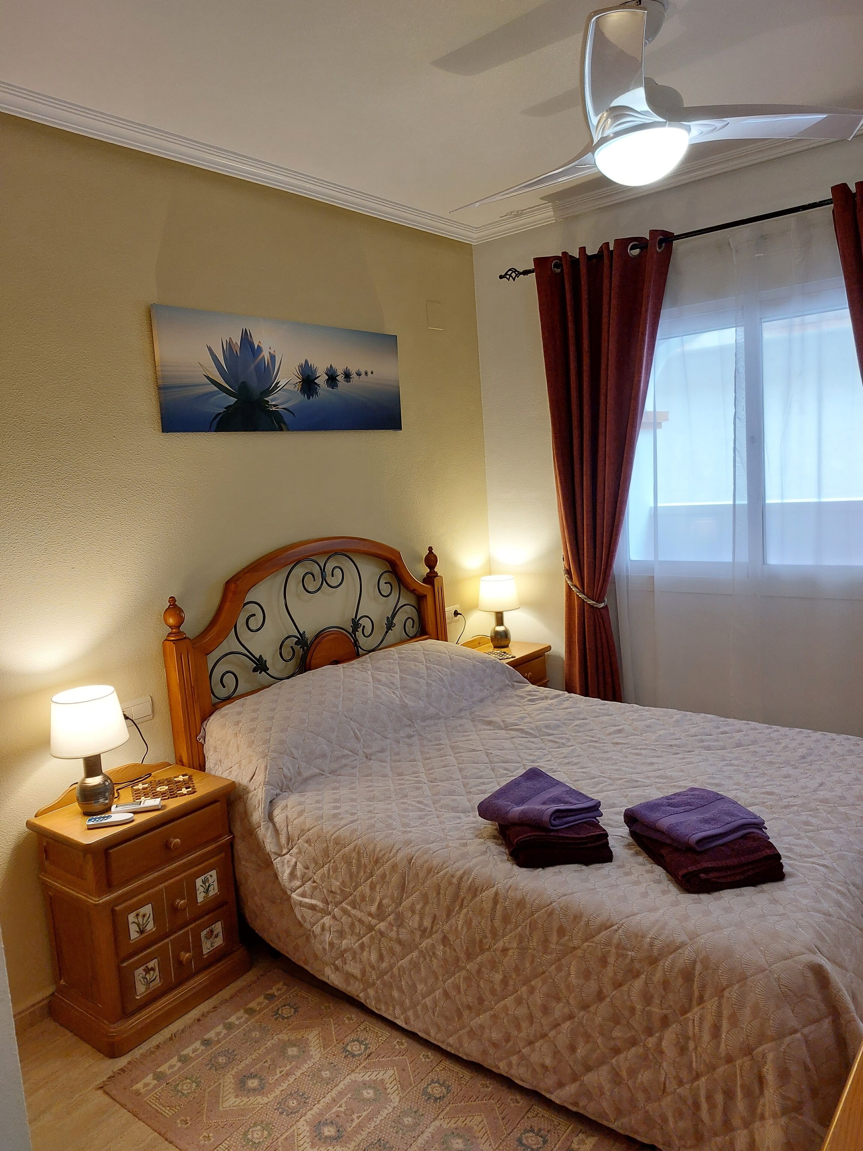 2 chambres, fer et planche à repasser, lit parapluie, Wi-Fi gratuit