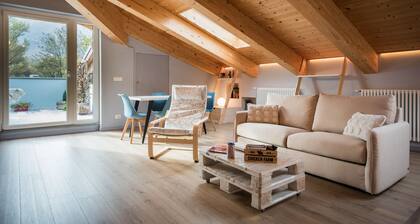 Loft, sunny attic of 85 square meters. with terrace overlooking the mountains