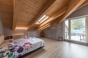 1 chambre, bureau, fer et planche à repasser, Wi-Fi