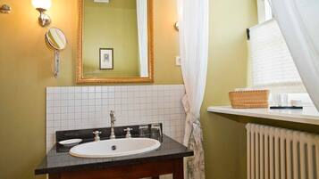 Douche, serviettes fournies
