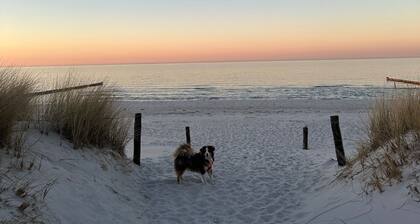 Ferienwohnen unter Reetdach - 4 Schlafzi., 2 Bäder, großer Garten und Terrasse