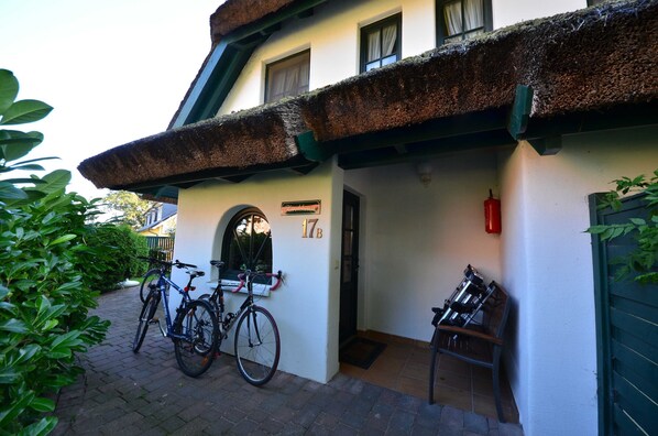 Exterior - 17b church house 5 pers. left corner in front - Reeth��user 17 / Fam. Kr��ning / TZR (Gager)