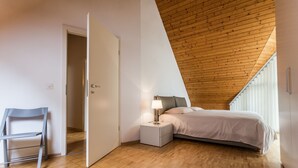 Deluxe Apartment, 2 Bedrooms (Louis de Marval) | مكتب ومكواة/لوح كي وأسرّة أطفال/رضّع وواي فاي مجانًا