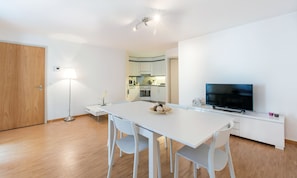 Apartment, 1 Bedroom (Francois de Marval) | In-room dining - Les Galeries Marval (Neuchatel)