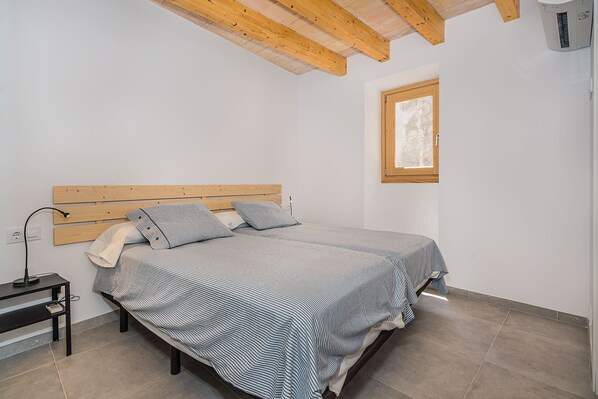 3 slaapkamers, een kluis op de kamer, een strijkplank/strijkijzer