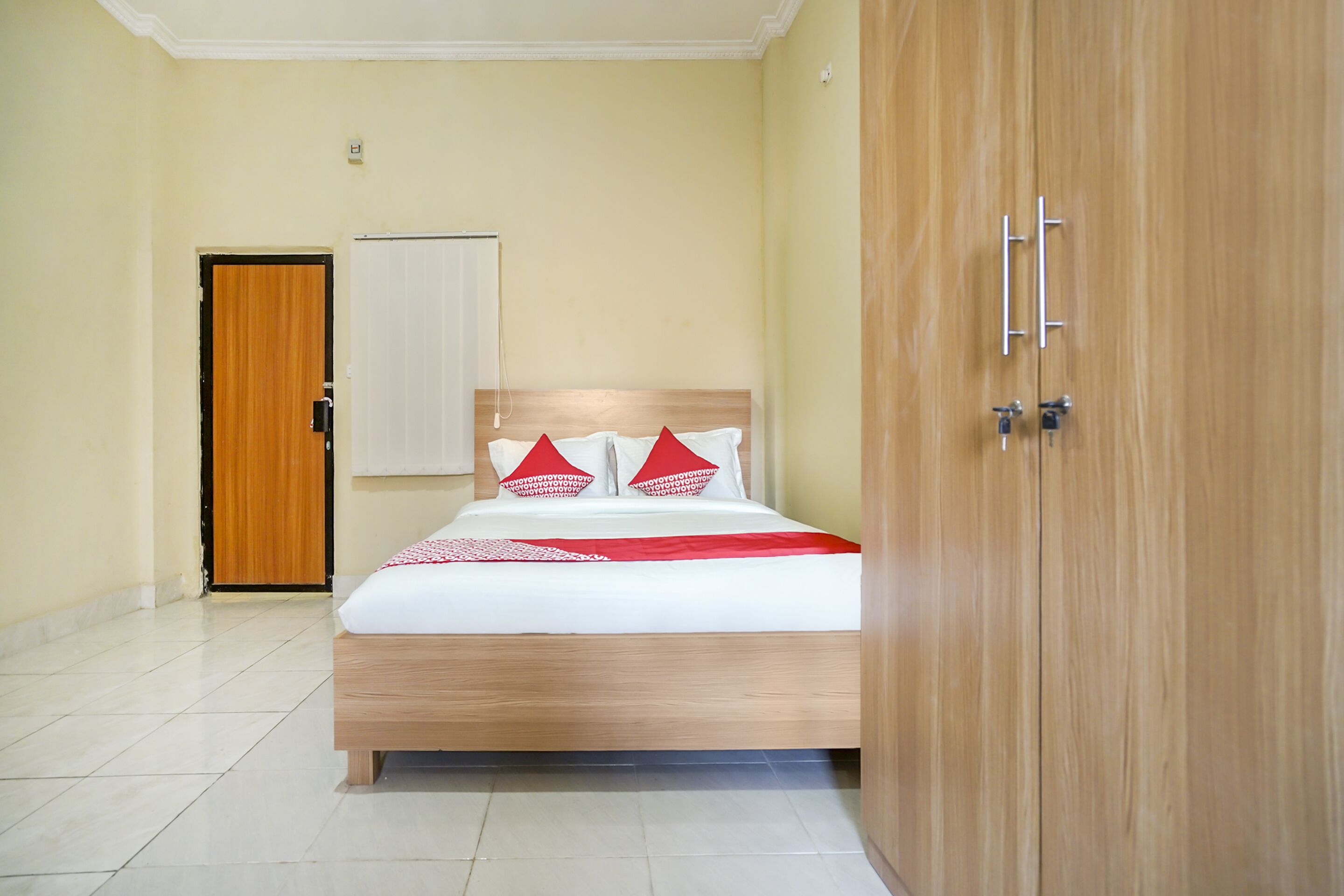 华丽双人房 | 办公桌、免费 WiFi、床单