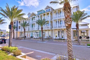 Exterior - Luxe Townhome@Cinnamon Shore w/ Easy Access to Resort-Like Amenities! (Port Aransas)