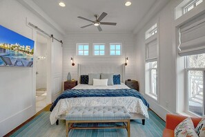 4 bedrooms, iron/ironing board, WiFi, bed sheets - Luxe Townhome@Cinnamon Shore w/ Easy Access to Resort-Like Amenities! (Port Aransas)