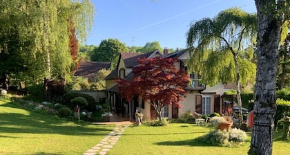 Bed and breakfast for 2- 7 people.