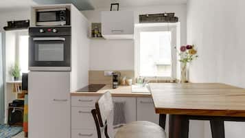 Réfrigérateur, micro-ondes, four, lave-vaisselle