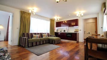 Luxe appartement | Woonruimte | Flatscreentelevisie