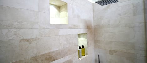 Căn hộ Cao cấp | Phòng tắm | Khăn tắm