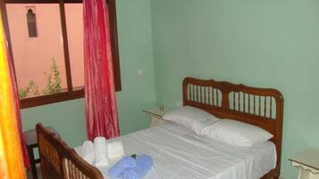 1 bedroom, WiFi, bed sheets