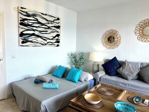 Smart-TV, Tischtennisplatte