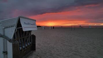 Una spiaggia nelle vicinanze
