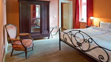 1 chambre, bureau, draps fournis