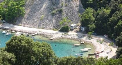 Seglerhaus -Traditionelles Istrien mit großem Olivengarten und Kamin