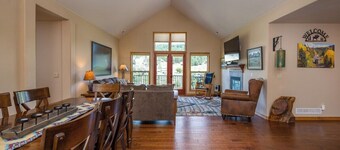 Overlook the River, Walk To Town & Hot Springs, AC