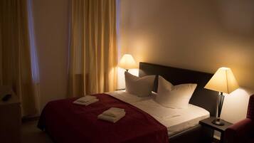 1 habitación, escritorio, wifi y ropa de cama