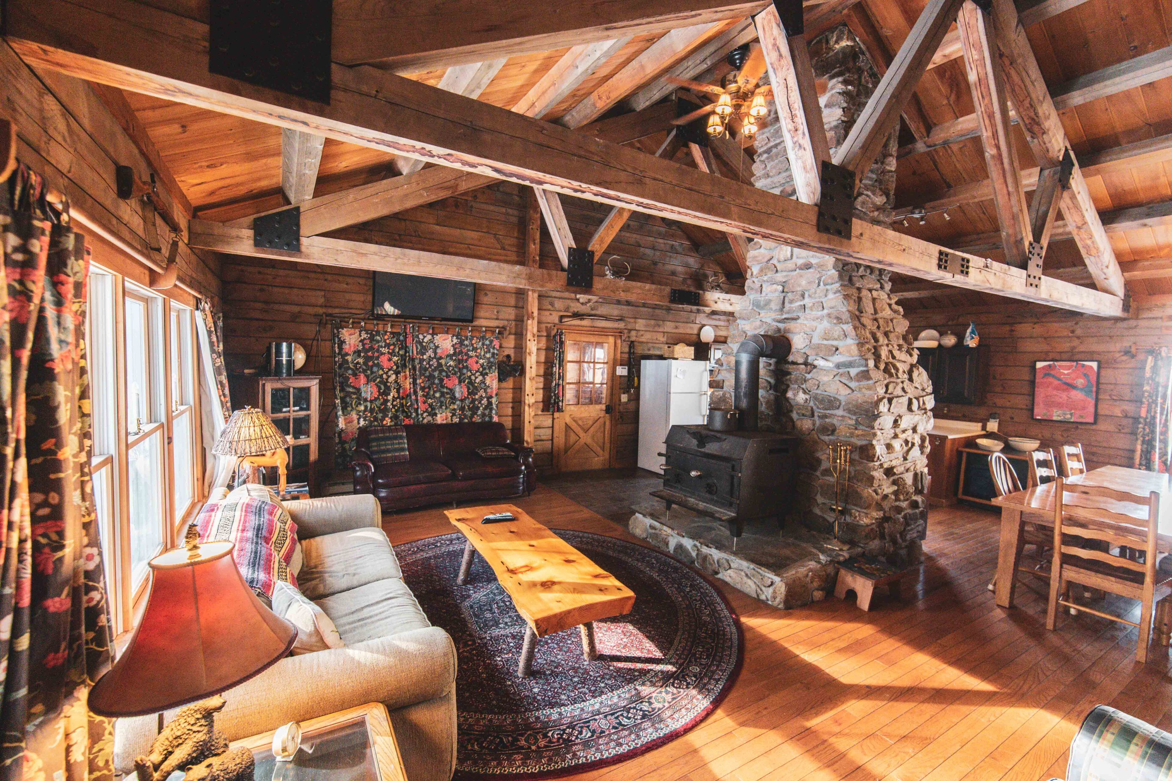 Beautiful 3bd + Loft Log Cabin in Lakeside All Inclusive Resort