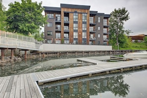 Exterior - Waterfront Loft in the Heart of Sandpoint (Sandpoint)