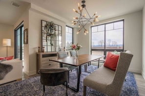 Dining - Waterfront Loft in the Heart of Sandpoint (Sandpoint)