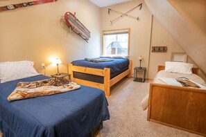 4 bedrooms, iron/ironing board, travel cot, free WiFi