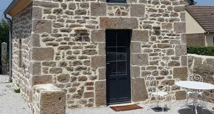 Charming authentic gĂźte for 2, between Barfleur and St Vaast