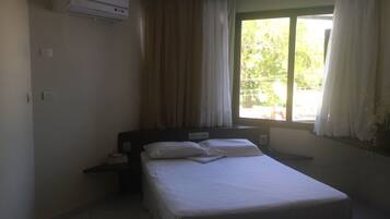 Leilighet | 1 soverom, minibar, skrivebord og blendingsgardiner