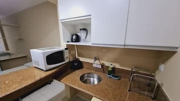 Apartment | 1 bedroom, minibar, desk, blackout curtains