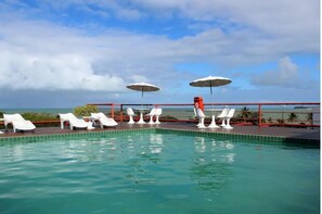Outdoor pool - Victory Flats Tambaú (João Pessoa)