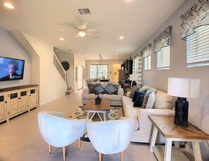 Smart TV - Rainbow Garden - Private Pool & 24/7 Support (Kissimmee)