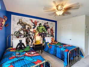 5 slaapkamers, een bureau, een strijkplank/strijkijzer, gratis wifi