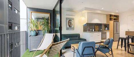 Televisión, oficina