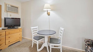 Unclassified image, 5 of 25, button - Studio Queen/Sleeper sofa with outdoor heated pool 107 (Killington)