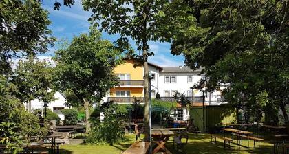 Doppelzimmer 2 - Gasthaus Pension Schumbert