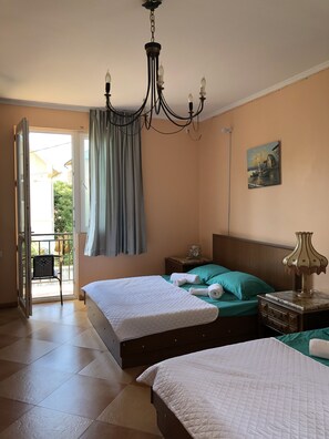 Iron/ironing board, free WiFi, bed sheets