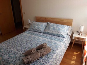 3 عدّة غرف نوم ومكواة/لوح كي وسرير سفر وواي فاي مجانًا